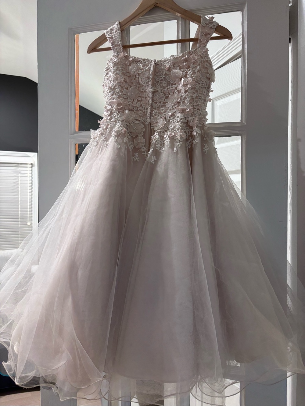Joan Calabrese Ivory Floral Appliqué Tulle Ballgown Communion Dress - Picture 4 of 11